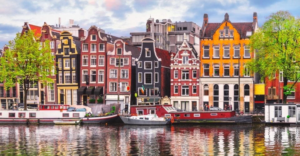 You are currently viewing Amsterdam Tours & the 5 Best Restaurants in the City